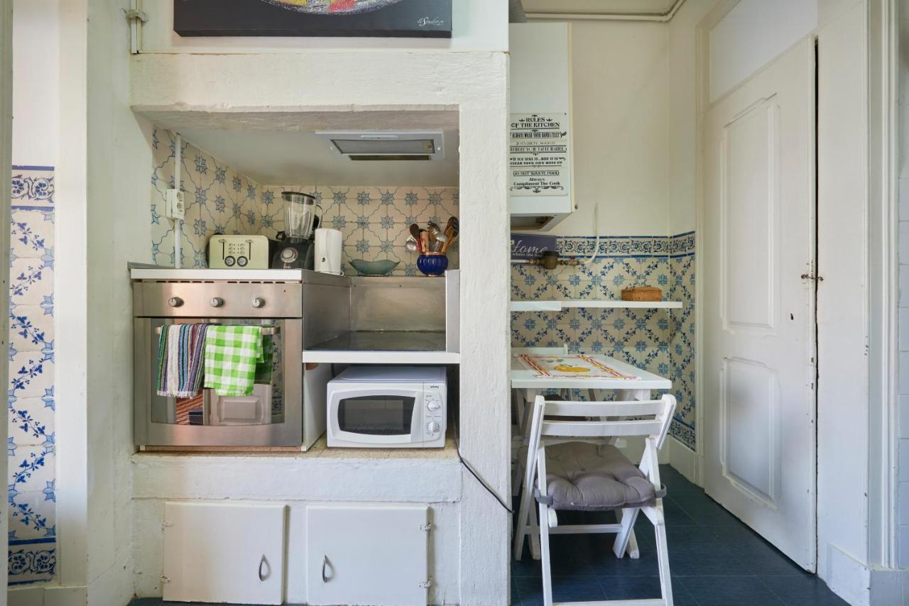 Brand New Hostel Anjos Lisbon Exterior photo